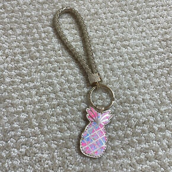 NWOT Lilly Pulitzer Pineapple Keychain - Picture 2 of 2